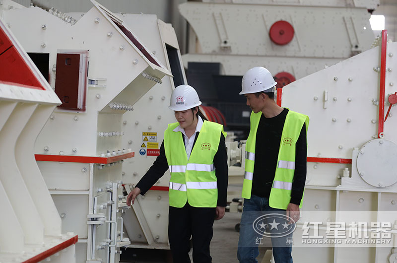 有1萬(wàn)至2萬(wàn)左右的的小型碎石機嗎？