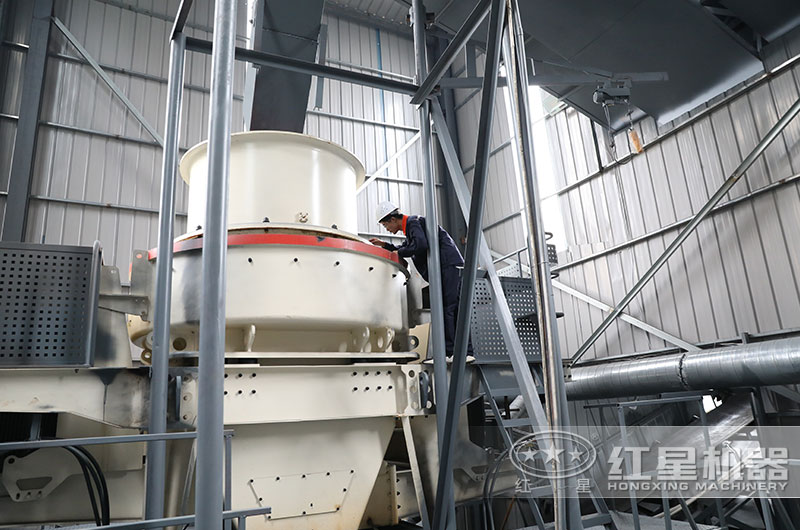 一噸石頭能出多少?lài)崣C制砂? 機制砂價(jià)格一般多少錢(qián)一噸？