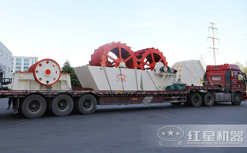 客戶(hù)輪式洗砂機裝車(chē)發(fā)貨現場(chǎng)