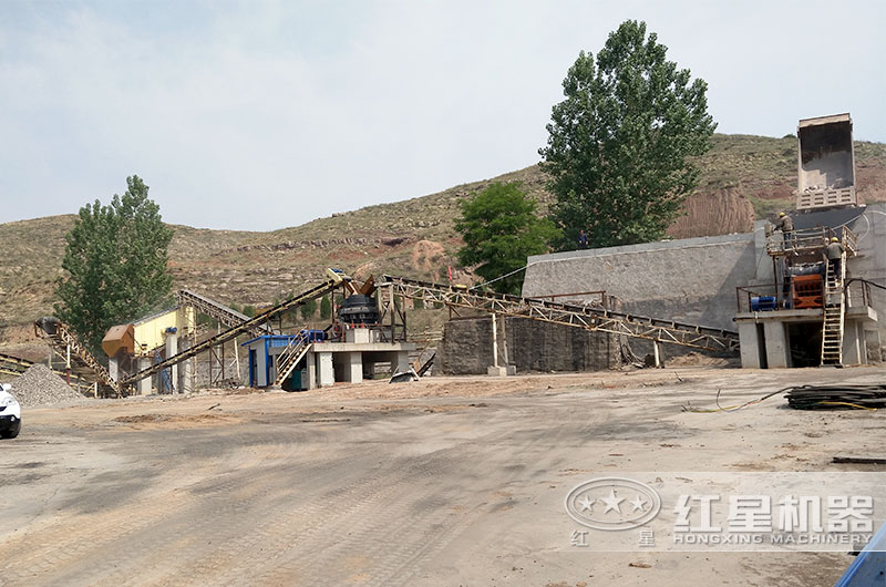 破碎玄武巖用什么機器好？整條生產(chǎn)線(xiàn)還需要哪些設備？