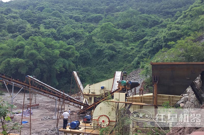 1615型重錘式破碎機生產(chǎn)能力如何，報價(jià)是多少