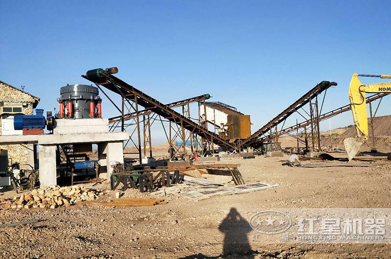 山西客戶(hù)破碎生產(chǎn)線(xiàn)安裝現場(chǎng)