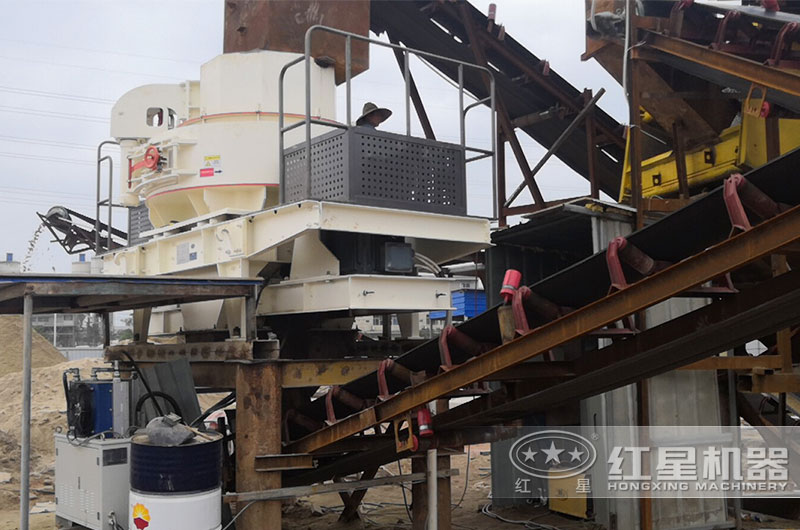 鵝卵石加工生產(chǎn)線(xiàn)配置哪種制砂機好?型號有哪些?