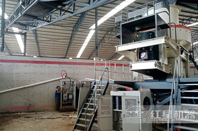 客戶(hù)鵝卵石制砂生產(chǎn)線(xiàn)安裝現場(chǎng)