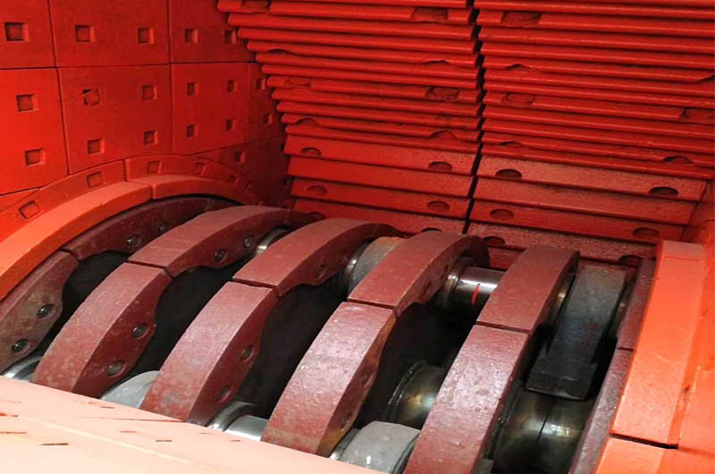 錘破內部襯板實(shí)拍