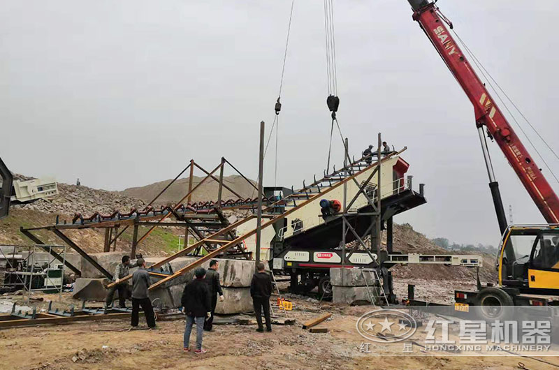 時(shí)產(chǎn)150T左右的河卵石移動(dòng)式制砂機單價(jià)是多少？能不能分期付款？