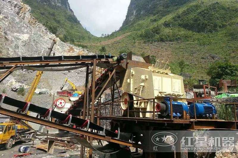 固定生產(chǎn)模式的青石生產(chǎn)線(xiàn)