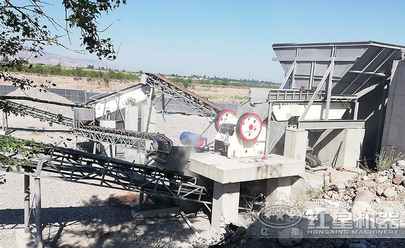 礦山鄂式破碎機價(jià)格一臺是多少錢(qián)？詳看紅星破碎機2021新報價(jià)