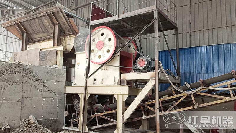 250*400顎破機現場(chǎng)