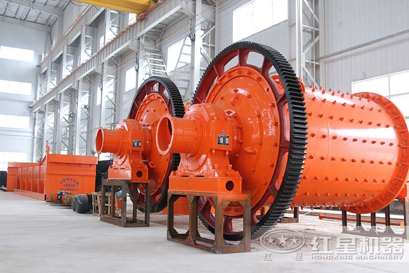 球磨制砂機生產(chǎn)車(chē)間實(shí)拍