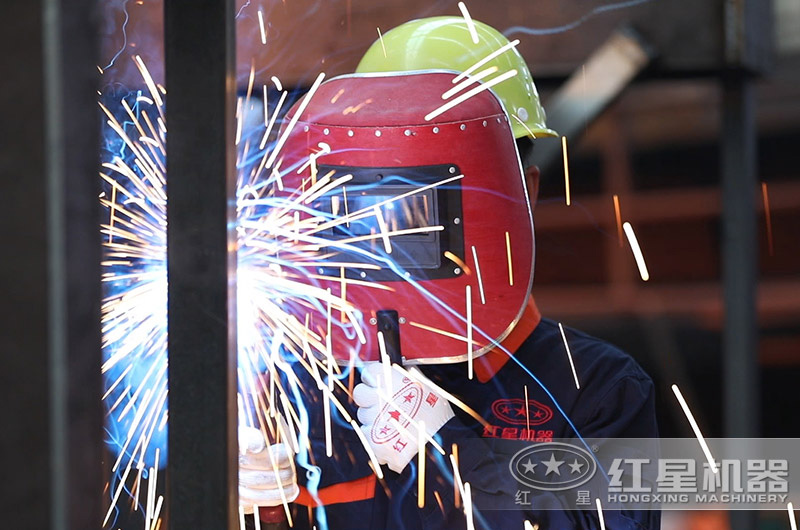 紅星S7系列干法制砂樓匠心制造，制砂手續辦理簡(jiǎn)單