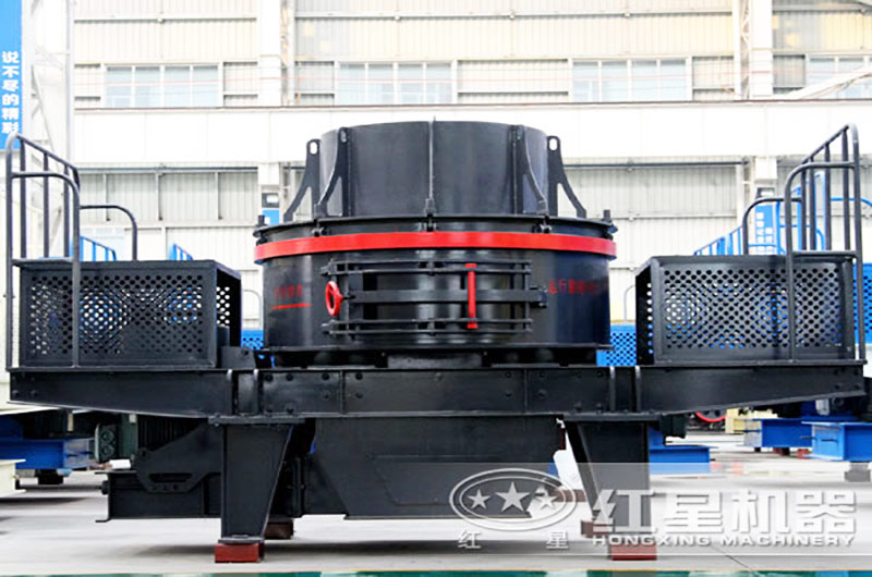 高產(chǎn)立軸石粉制砂設備生產(chǎn)現場(chǎng)