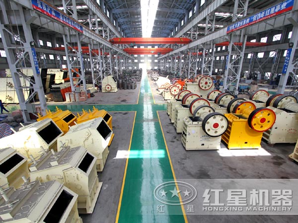 哪款破碎機更適合石料破碎生產(chǎn)線(xiàn)的細碎加工？