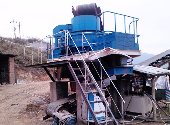 河南商丘石英砂制砂生產(chǎn)線(xiàn)現場(chǎng)
