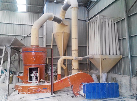 福建石灰石磨粉生產(chǎn)線(xiàn)現場(chǎng)